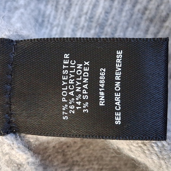 Torrid Light Gray Classic V- Neck Cardigan Sweater Size 3X - Picture 8 of 9